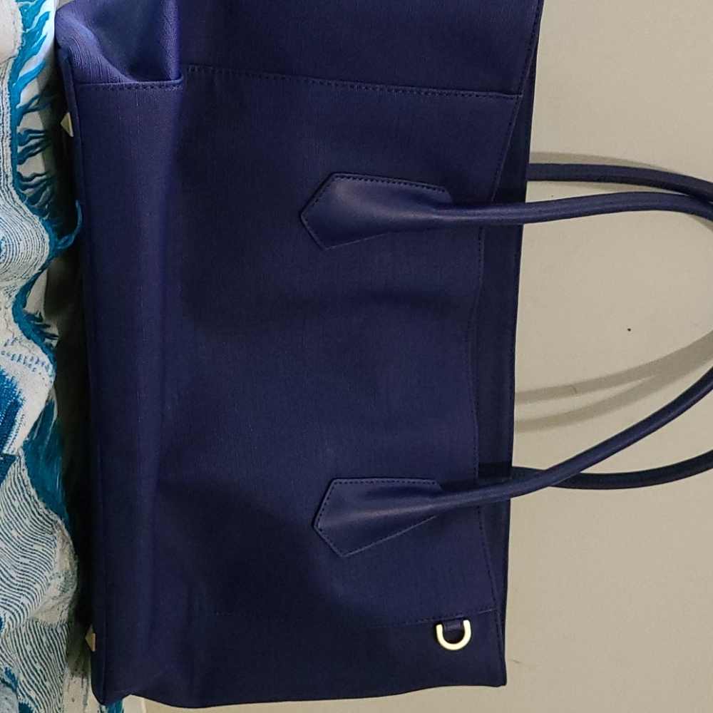 Signature tote bag